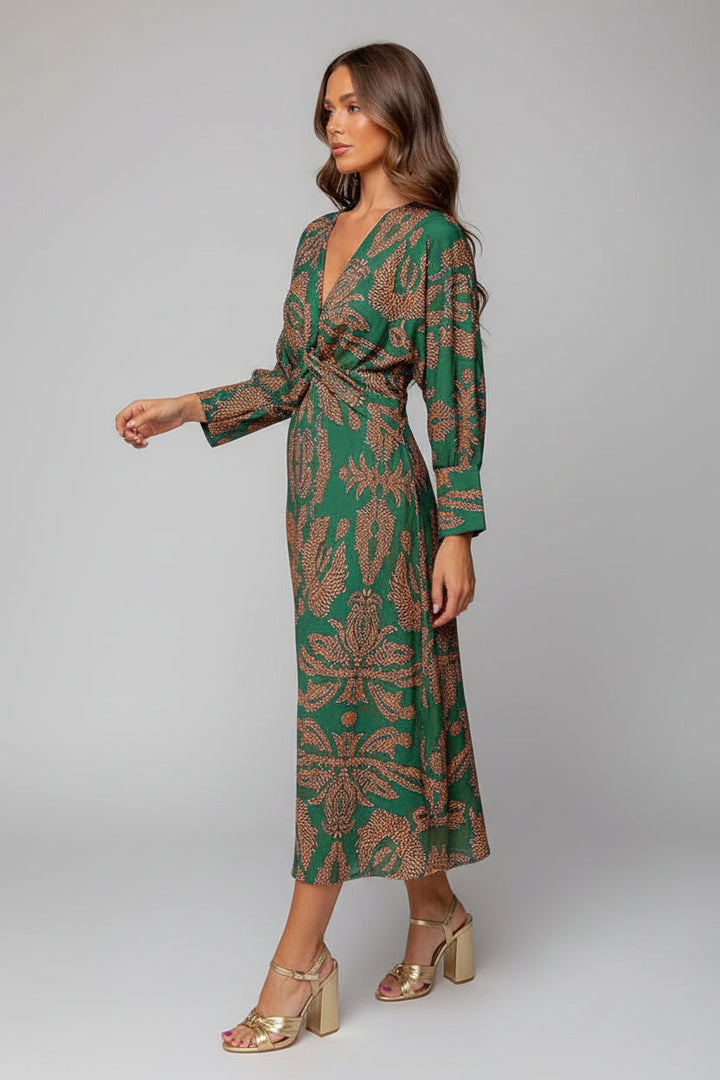 Robe longue évasée à encolure en V — Elvara